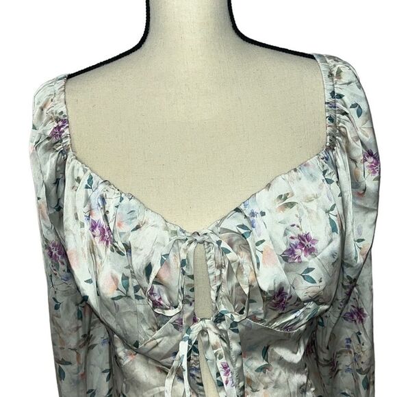FTF Floral Print Tie Front Blouse - Picture 4 of 14